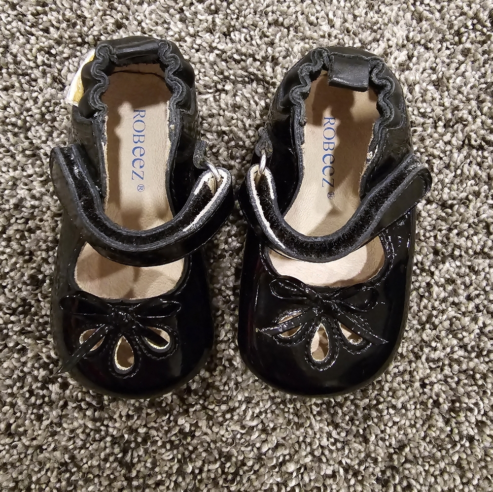 Robeez crib shoes